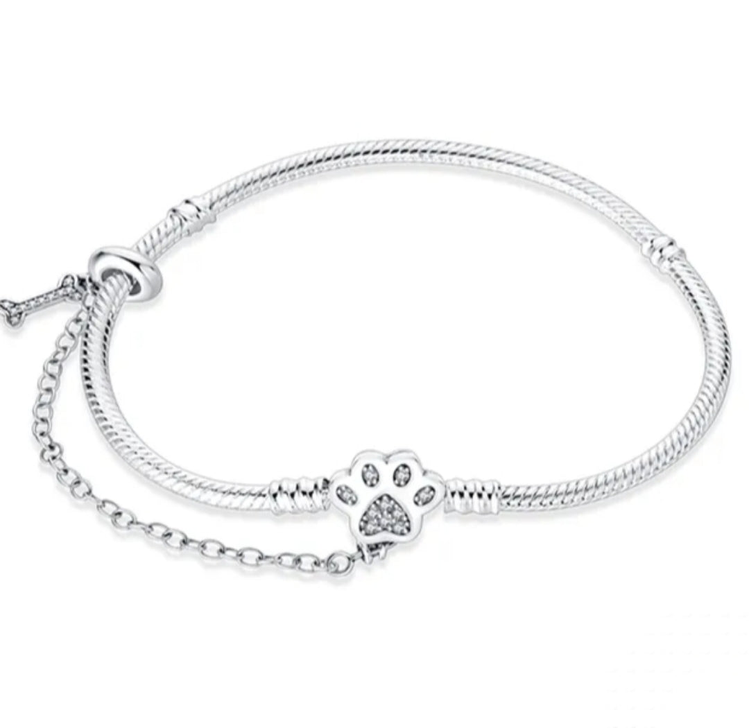 Brazalete broche Huellita y hueso con cadena