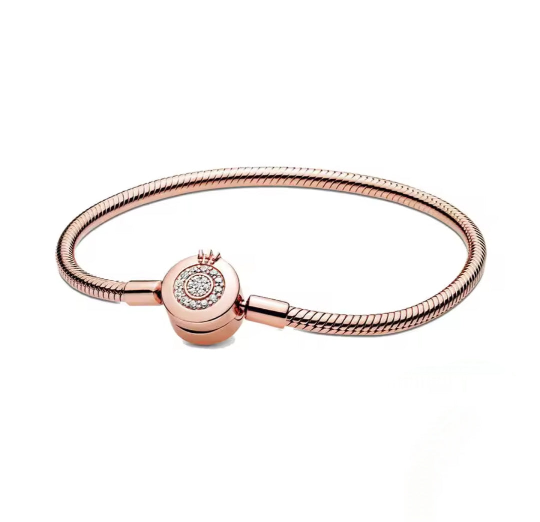 Brazalete Broche insignia rose gold